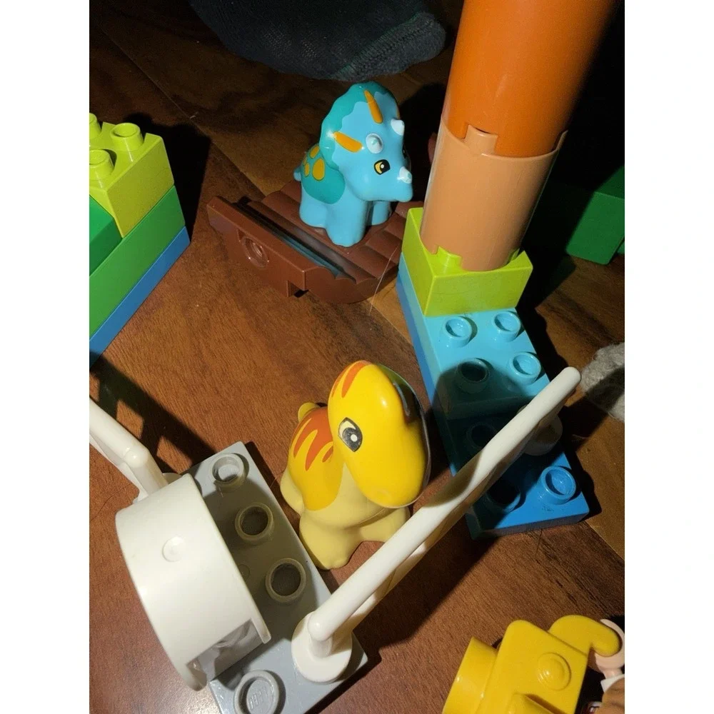LEGO DUPLO‎ Dinosaur Lot Jurassic Park Dinosaurs Gate Figure Tree Parts